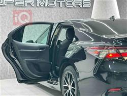 تۆیۆتا کامری